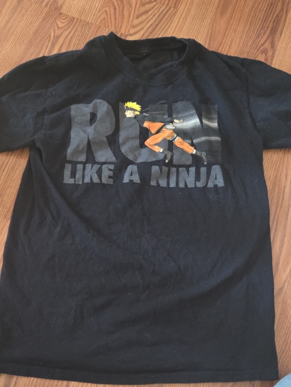 Black 'Run Like a Ninja' Graphic Short Sleeve Tee - Naruto